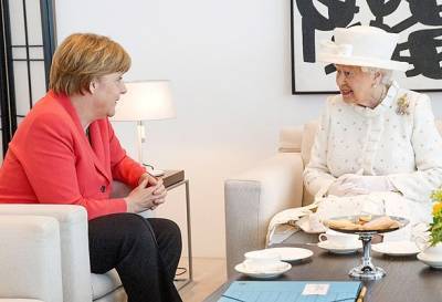 Меркель во время визита в Великобританию встретится с королевой Елизаветой в Виндзорском замке