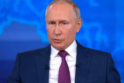 Путин рассказал, кто крахмалит его воротнички и гладит сорочки
