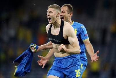 «Слуга народа» о победе сборной Украины над шведами: назову второго сына Довбик
