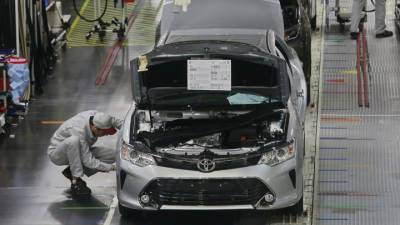 Выпуск автомобилей в Японии рухнул из-за дефицита чипов