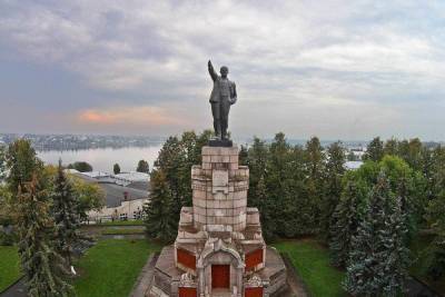 Сергей Ситников пообещал, что памятник Ленину в Центральном парке Костромы останется на месте