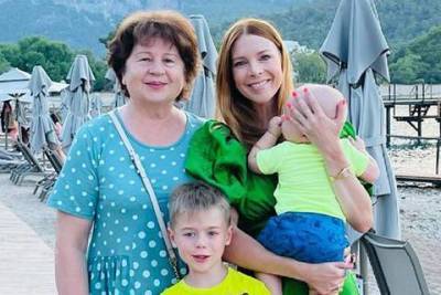Наталья Подольская и Владимир Пресняков с семьей отдыхают в Турции