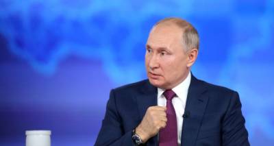Путин: эсминец нас не беспокоит, в отличие от учений НАТО