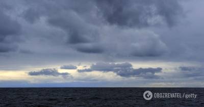 Подлодка России с крылатыми ракетами "Калибр" начала учения в Черном море на фоне Sea Breeze