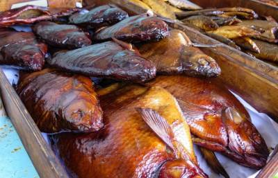 На Селигере проверяют торговцев рыбой