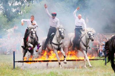 Россияне познакомились с традициями и праздниками казаков