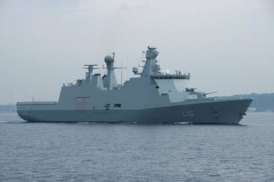 Датские военные корабли ведут наблюдение за ходом строительства нитки «А» «Северного потока 2»