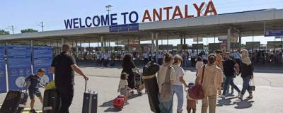 В Турции разрешили въезд привитым российскими вакцинами туристам без ПЦР-тестов