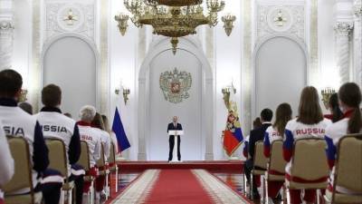 Путин на встрече с олимпийцами: Россия будет поддерживать «теплом своих сердец»