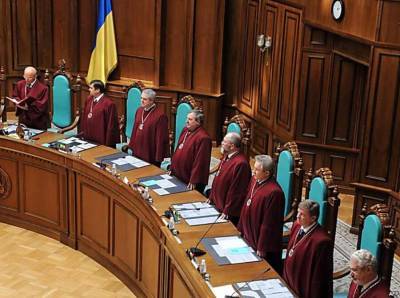 Киев обиделся на слова Путина о потере независимости и передал судебную систему под иностранное управление
