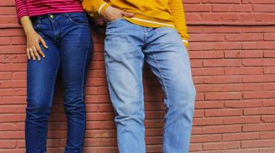 "Над дизайном работал Эдвард Руки-ножницы": нелепые джинсы довели до слез юзеров сети (Фото)
