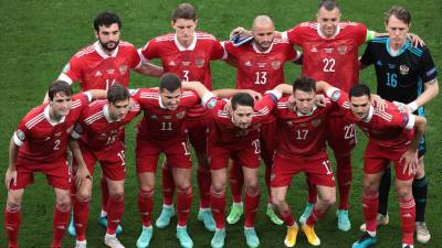 Комментатор Орлов заявил, что российским футболистам нужно урезать зарплаты