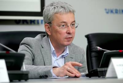 Министр культуры Ткаченко ответил телеведущей, которая обвинила его в расизме
