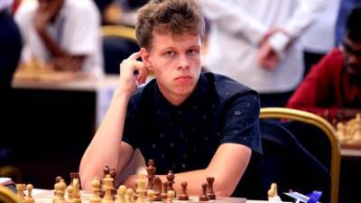 Шахматист Артемьев стал полуфиналистом онлайн-турнира