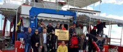 Память под водой: одесские дайверы установили мемориал в Черном море