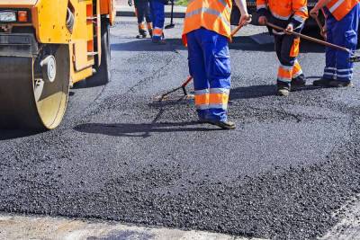 Курские власти пообещали отремонтировать дорогу по улице Крюкова в 2022 году
