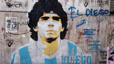 Перед матчем Аргентина — Чили был открыт памятник Марадоне