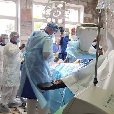 Травматолог-ортопед института Склифосовского провел мастер-класс на Сахалине
