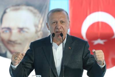Эрдогана раскритиковали за получение трех доз вакцины от коронавируса