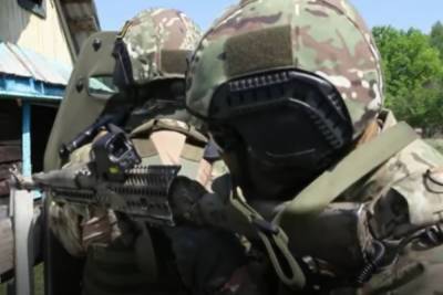 В Уфе сотрудники ФСБ провели учения по обезвреживанию террористов