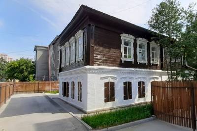 Особняк-памятник продается с арендатором в центре Новосибирска
