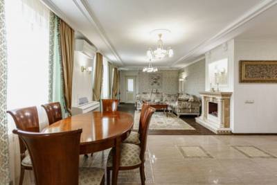 В центре Новосибирске продают элитную квартиру за 37 миллионов рублей