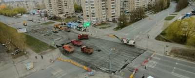 В Челябинске на Комсомольском проспекте просел асфальт на отремонтированной дороге