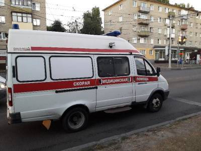 18-ти и 52-летнюю женщин сбил в Воронеже отечественный автомобиль