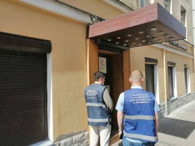 На Гороховой улице выселили незаконное кафе