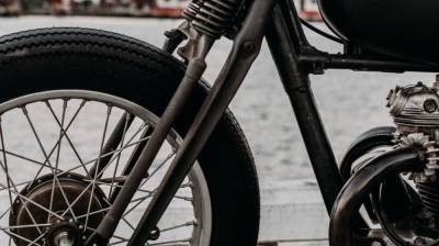 В Воронежской области мотоциклист на Honda влетел под грузовик