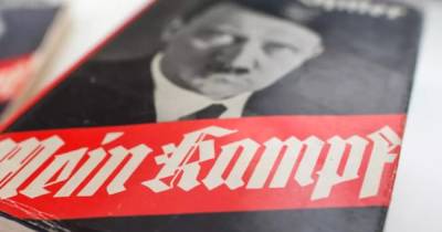 Переводили пять лет: во Франции переиздали книгу Гитлера Mein Kampf