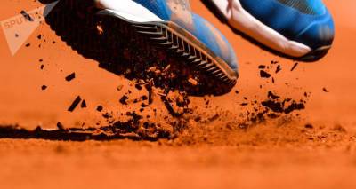 Теннисистка из РФ задержана по подозрению в умышленном проигрыше на "Роллан Гаррос" - СМИ
