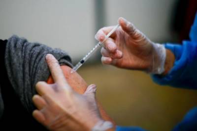 План COVID-вакцинации в Украине на май недовыполнен в 14 раз - эксперты