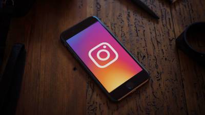 Instagram массово начал показывать описания картинок вместо изображений