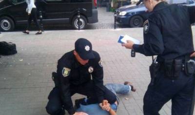 В Одессе подросток грабит других детей на детских площадках: позорные подробности