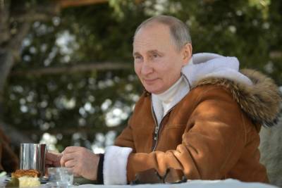 Песков: Путин возвращается к доковидному режиму работы