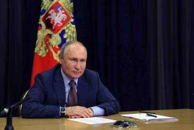 В Кремле рассказали о возвращении Владимира Путина к очному режиму работы
