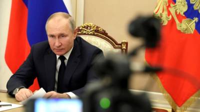 Путин подписал закон о запрете избираться причастным к деятельности экстремистских организаций