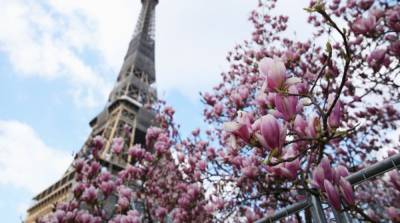 Франция с 9 июня ослабит правила въезда для туристов из ЕС