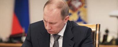 Владимир Путин подписал закон о запрете избираться причастным к экстремизму гражданам