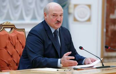 Лукашенко назвал действия Запада "накатом на Россию"