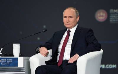 "Своя рубашка ближе к телу": Путин заявил об отсутствии равного доступа к вакцинам