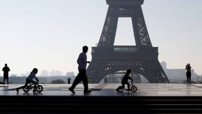 Франция не сможет принимать иностранные сертификаты о вакцинации до конца июня