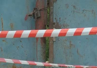 Украинец забрался в чужой двор и получил ножом в живот: хозяин бросил его умирать, кадры с места