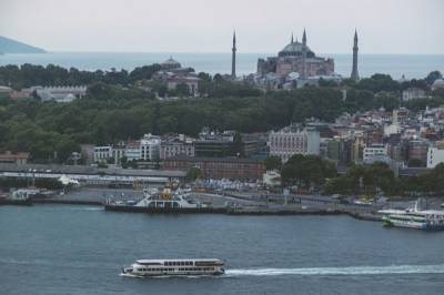 Мраморное море в районе Стамбула покрыла слизь
