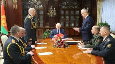 Лукашенко заменил замкомандующего внутренними войсками по тылу