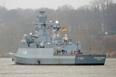 Немецкий корабль открыто находится в водах Норвегии, посылая сигнал России