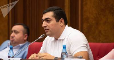 Депутат блока "Мой шаг" Сергей Атомян написал заявление о сложении мандата