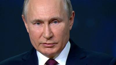 Владимир Путин на пленарном заседании ПМЭФ говорил о глобальной экономике и внутрироссийских делах