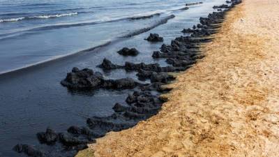 Индия поможет Шри-Ланке предотвратить экологическую катастрофу из-за сгоревшего танкера